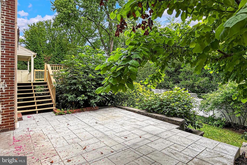 311 SKYHILL ROAD