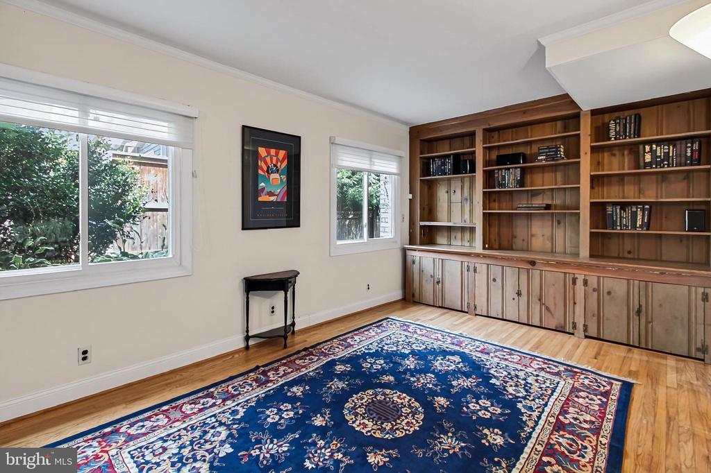 311 SKYHILL ROAD