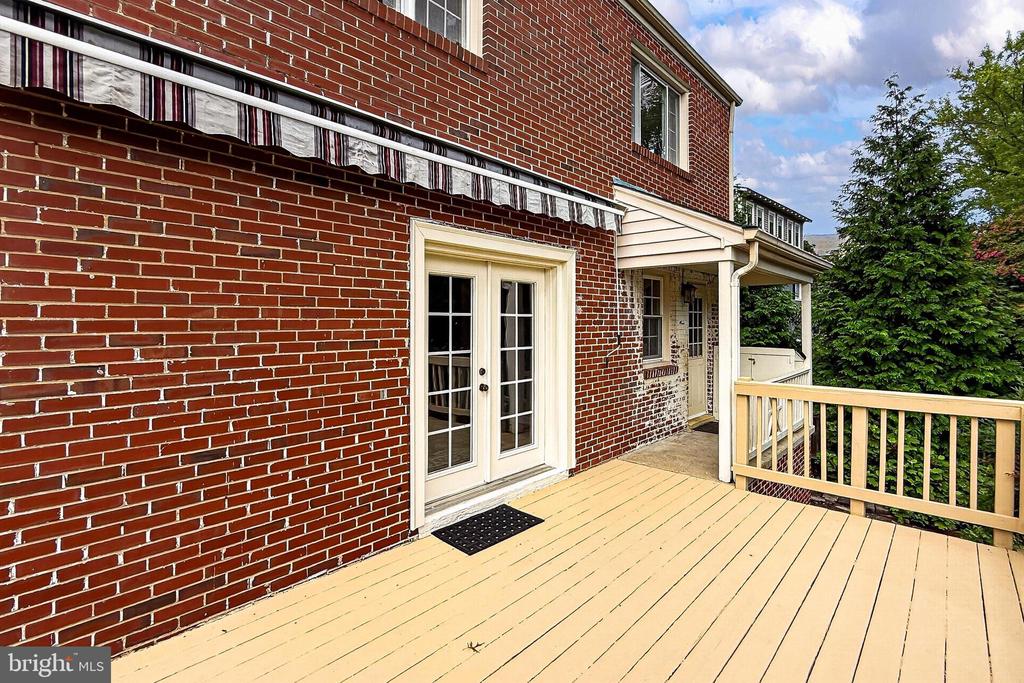 311 SKYHILL ROAD