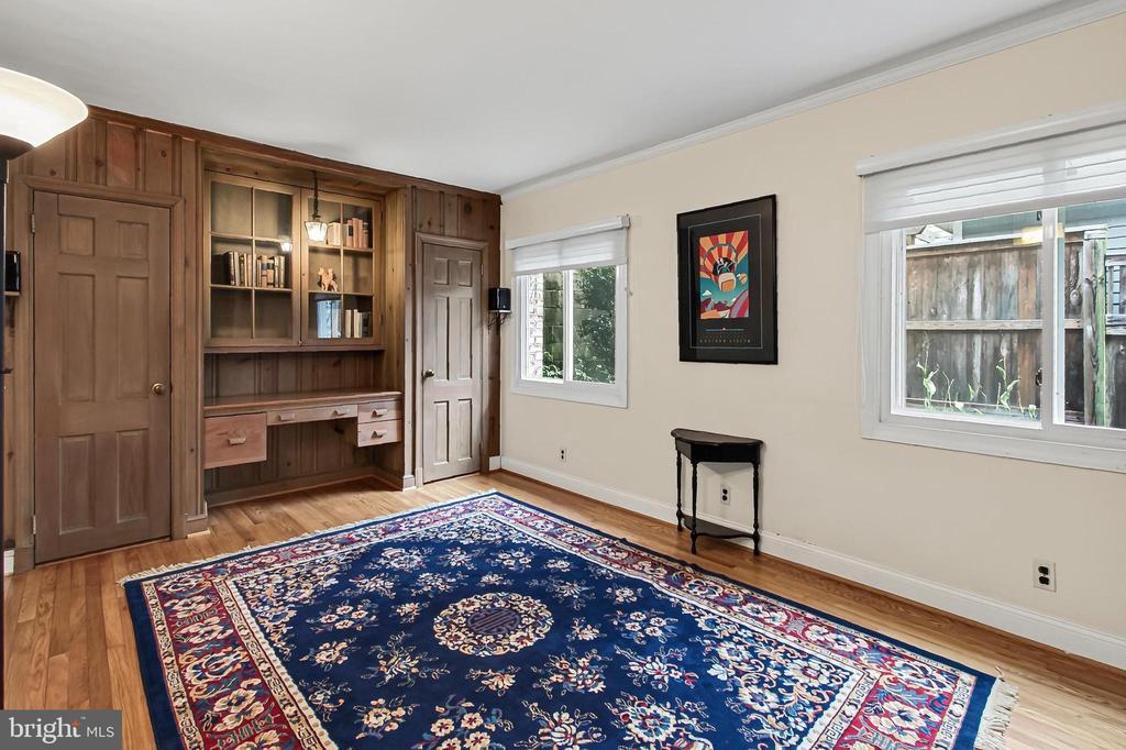 311 SKYHILL ROAD