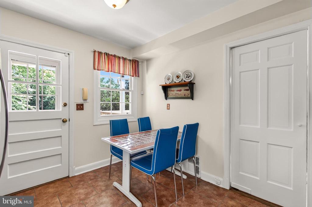 311 SKYHILL ROAD