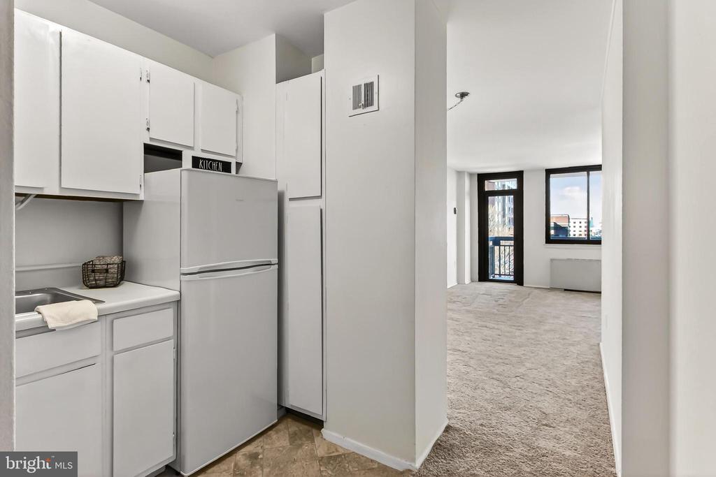801 N PITT STREET Unit: 521