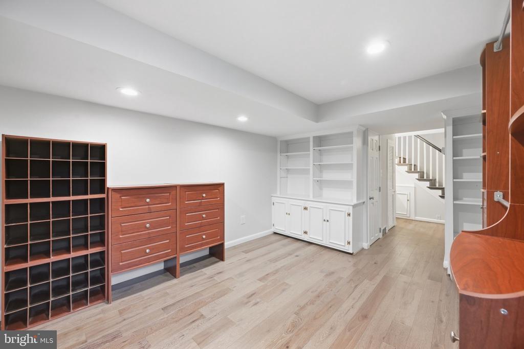 406 HANSON LANE