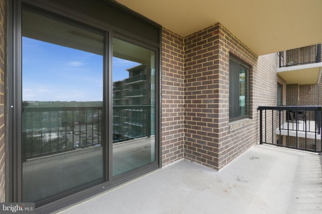 200 N PICKETT STREET Unit: 1414