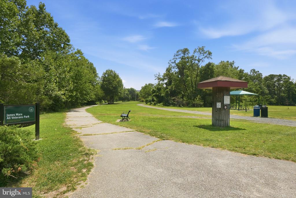 200 N PICKETT STREET Unit: 1414