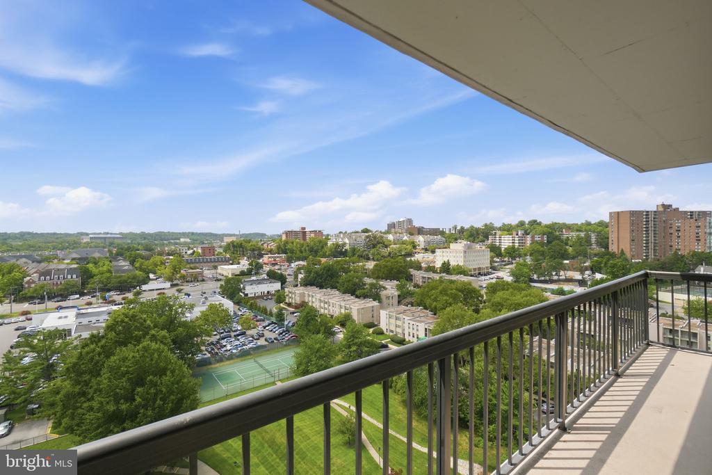 200 N PICKETT STREET Unit: 1414