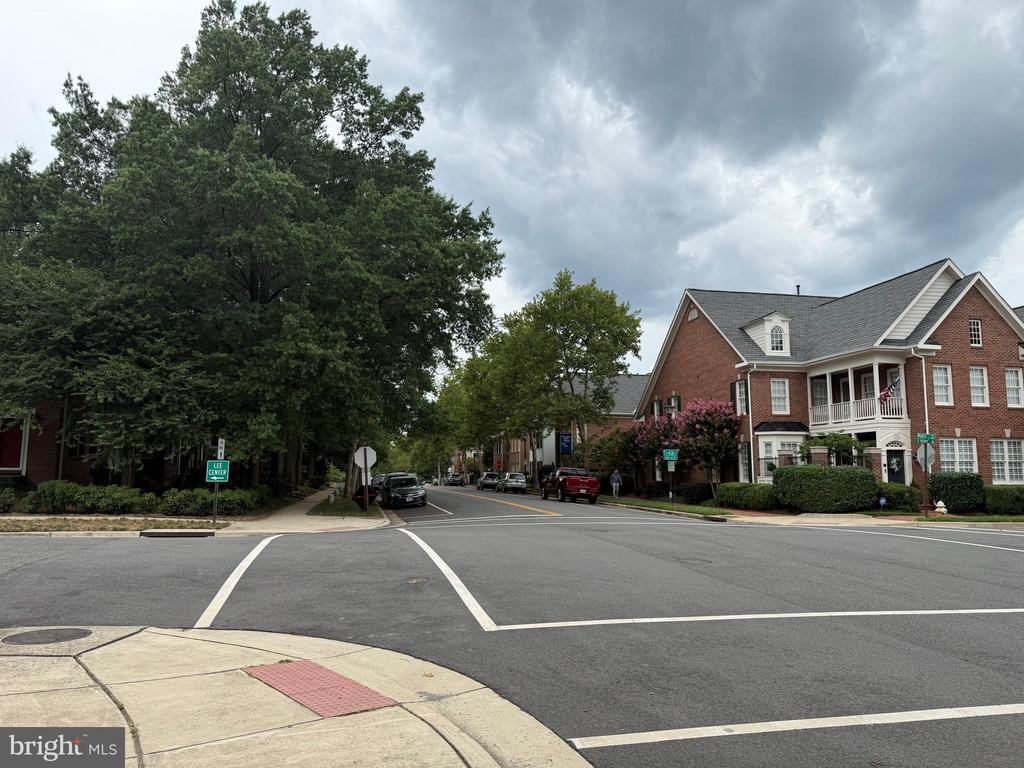 445 OLD TOWN COURT