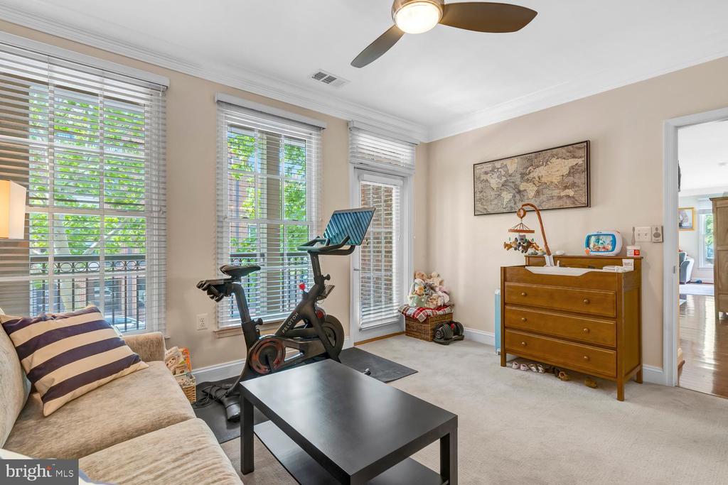 1115 CAMERON Unit: 212