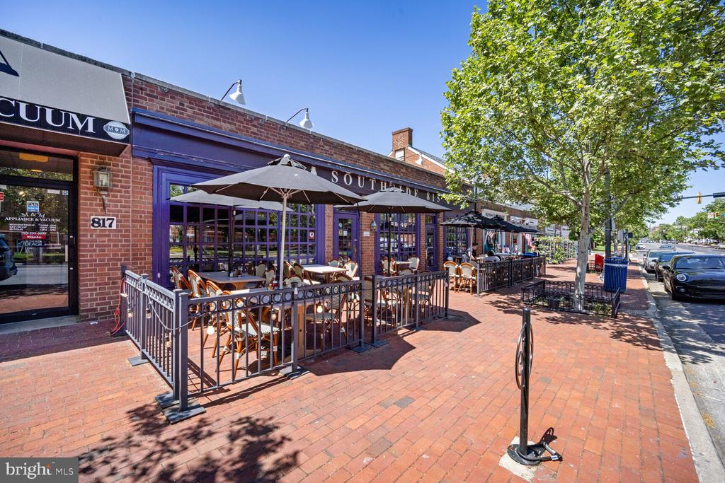 906 S WASHINGTON STREET Unit: 302