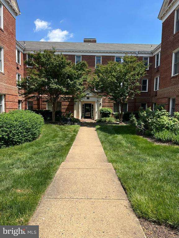 906 S WASHINGTON STREET Unit: 302