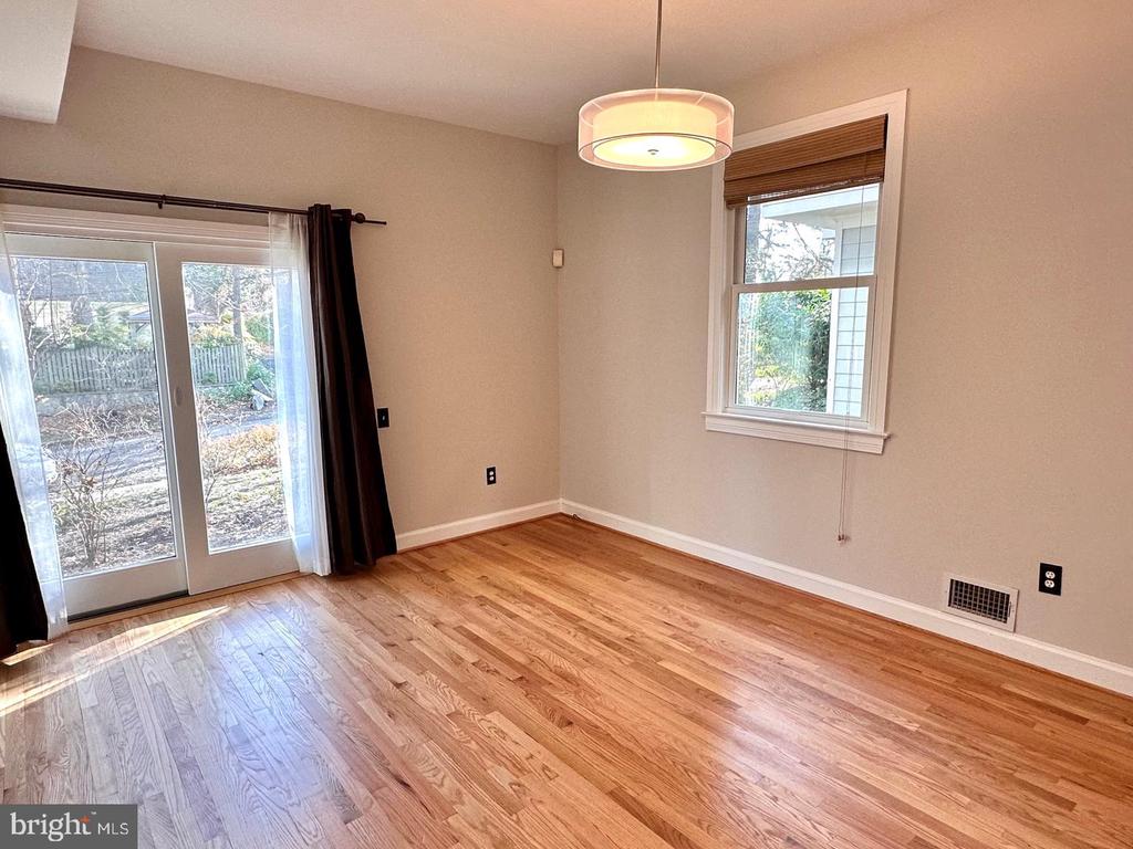 505 CARLISLE DRIVE