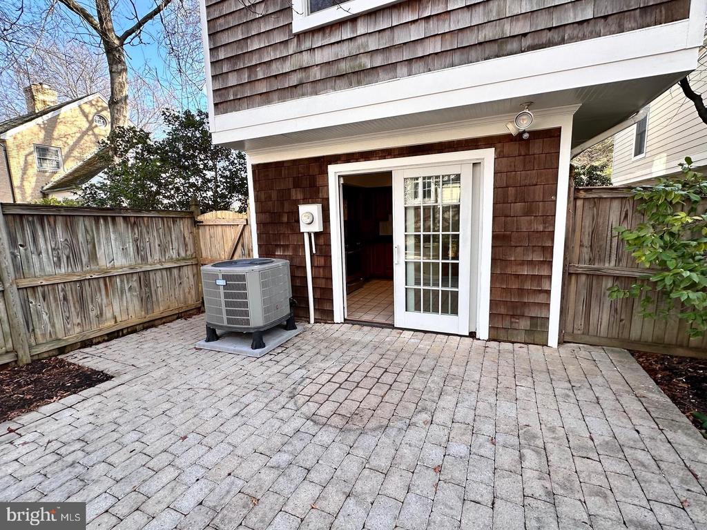 505 CARLISLE DRIVE