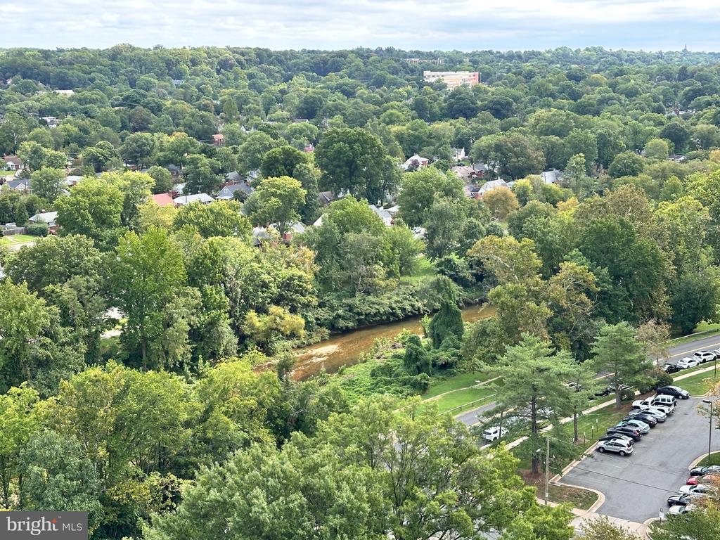 5500 HOLMES RUN PARKWAY Unit: 1412