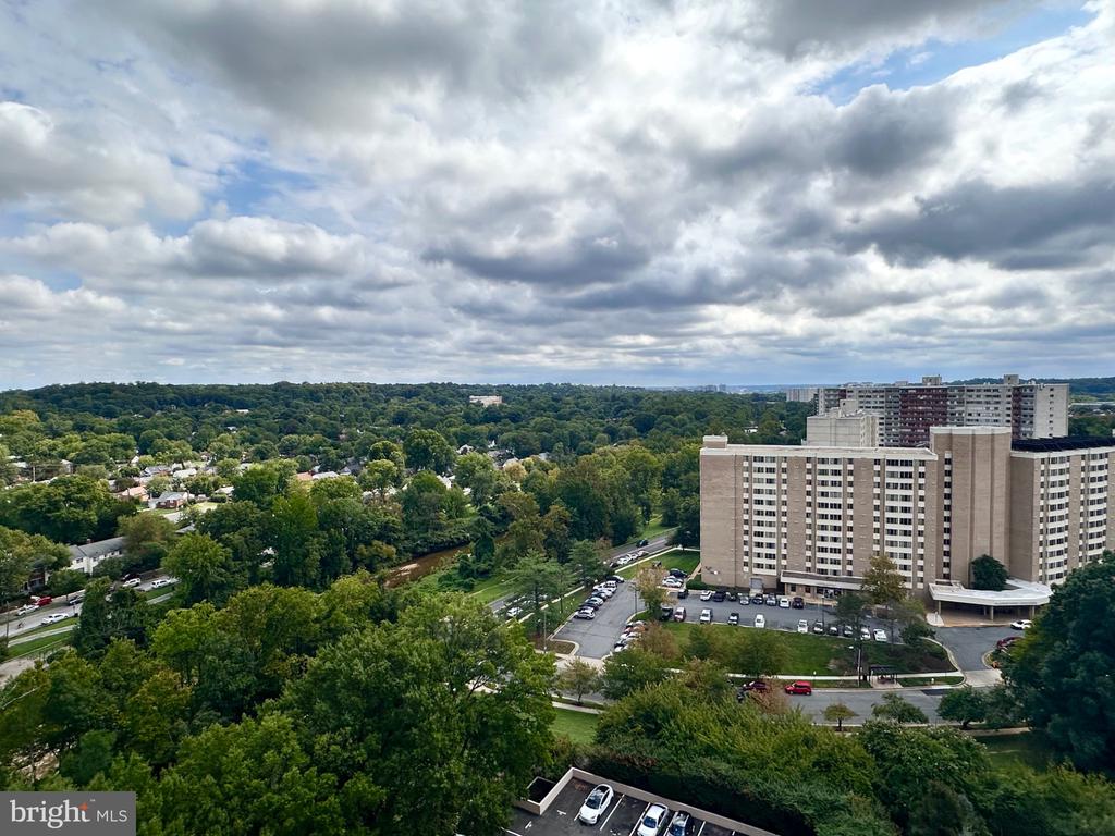 5500 HOLMES RUN PARKWAY Unit: 1412