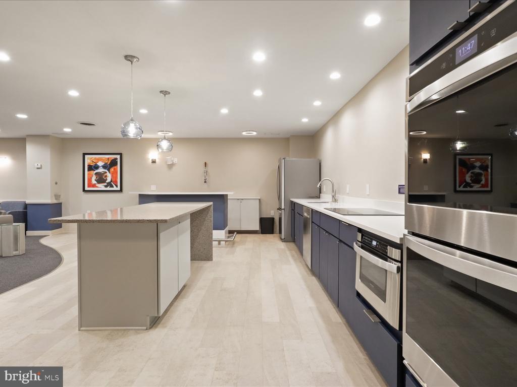 5500 HOLMES RUN PARKWAY Unit: 1412