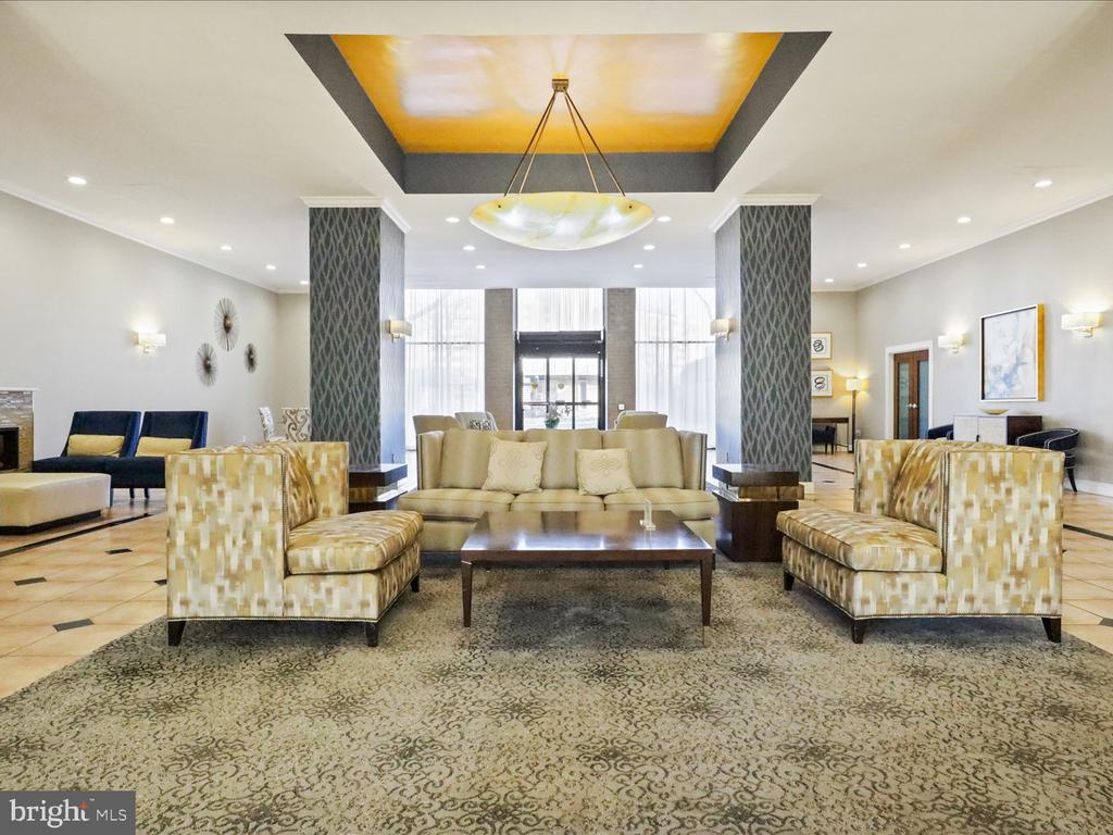 5500 HOLMES RUN PARKWAY Unit: 1412