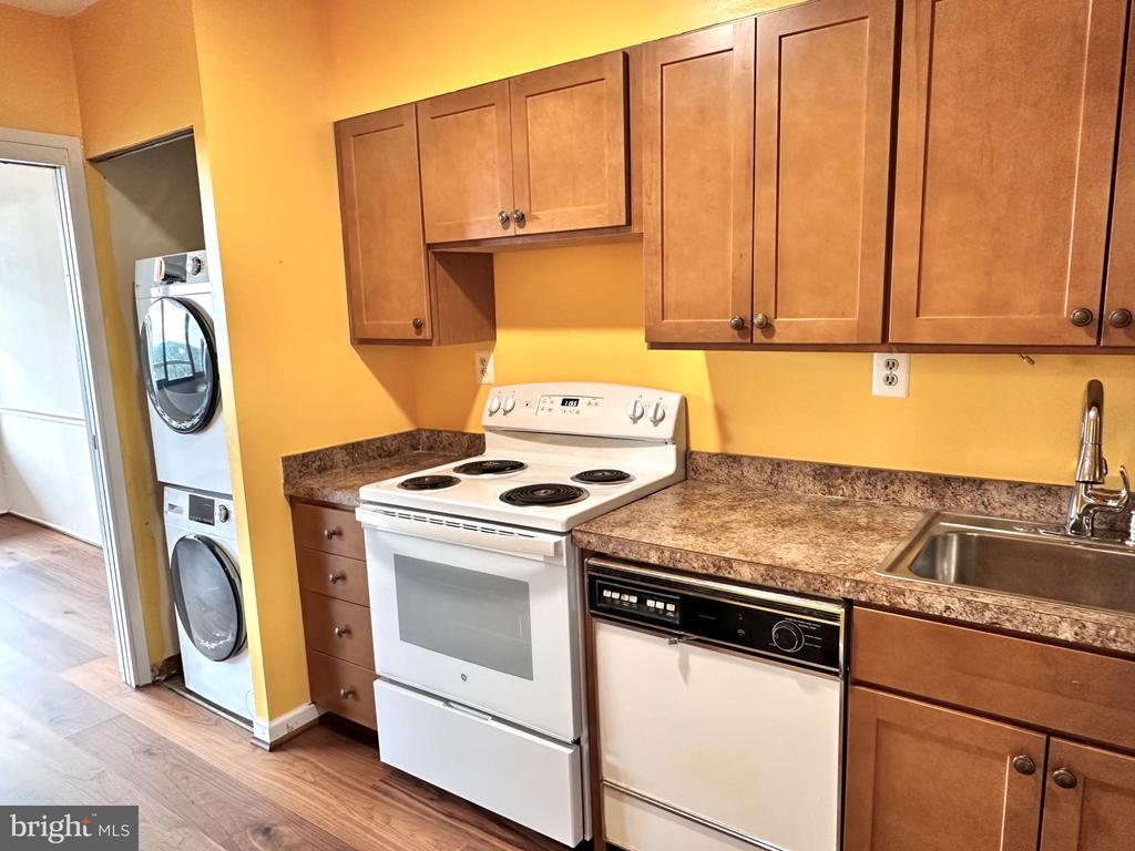 5500 HOLMES RUN PARKWAY Unit: 1412