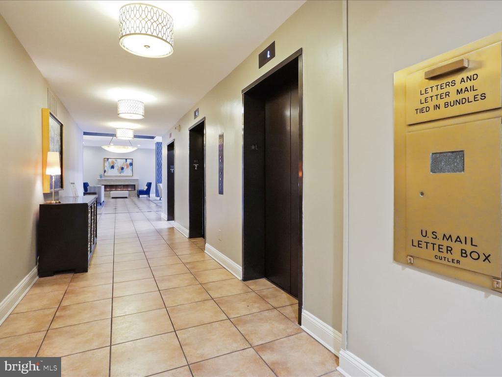 5500 HOLMES RUN PARKWAY Unit: 1412