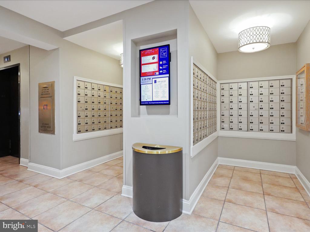 5500 HOLMES RUN PARKWAY Unit: 1412