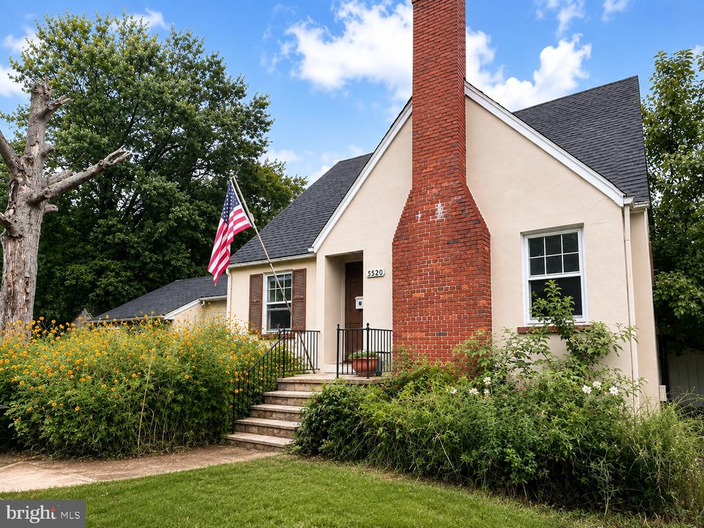 5520 Dawes Avenue Alexandria VA