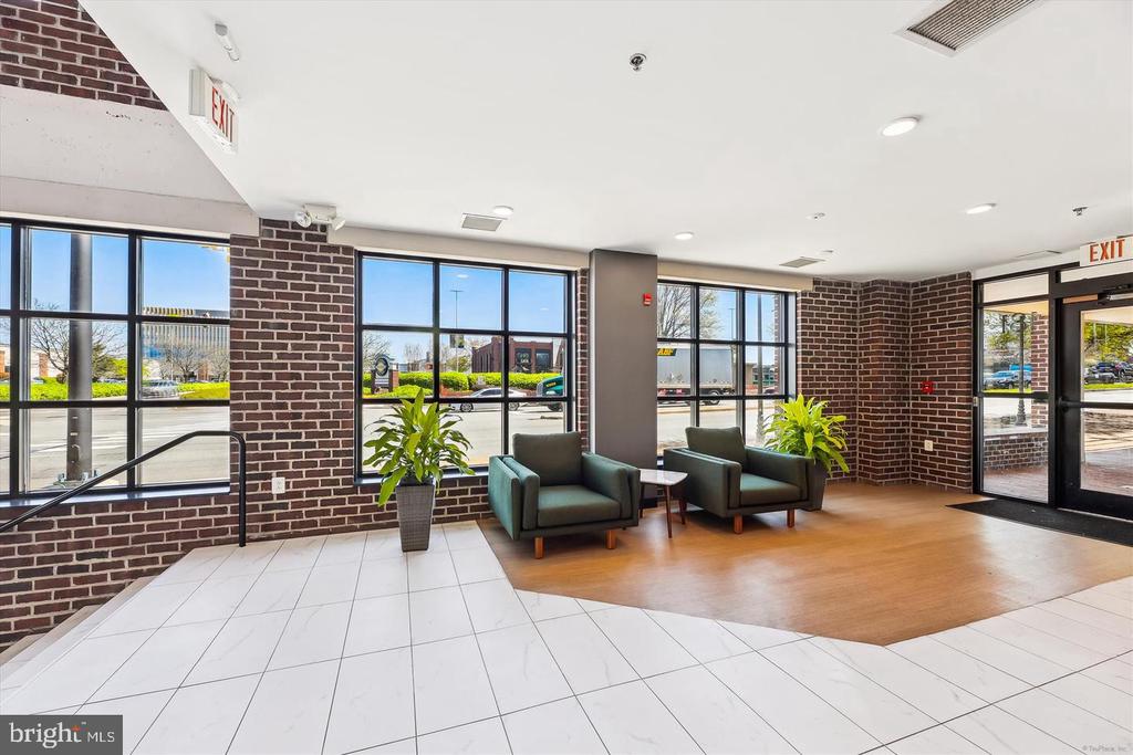181 E REED AVENUE Unit: 305