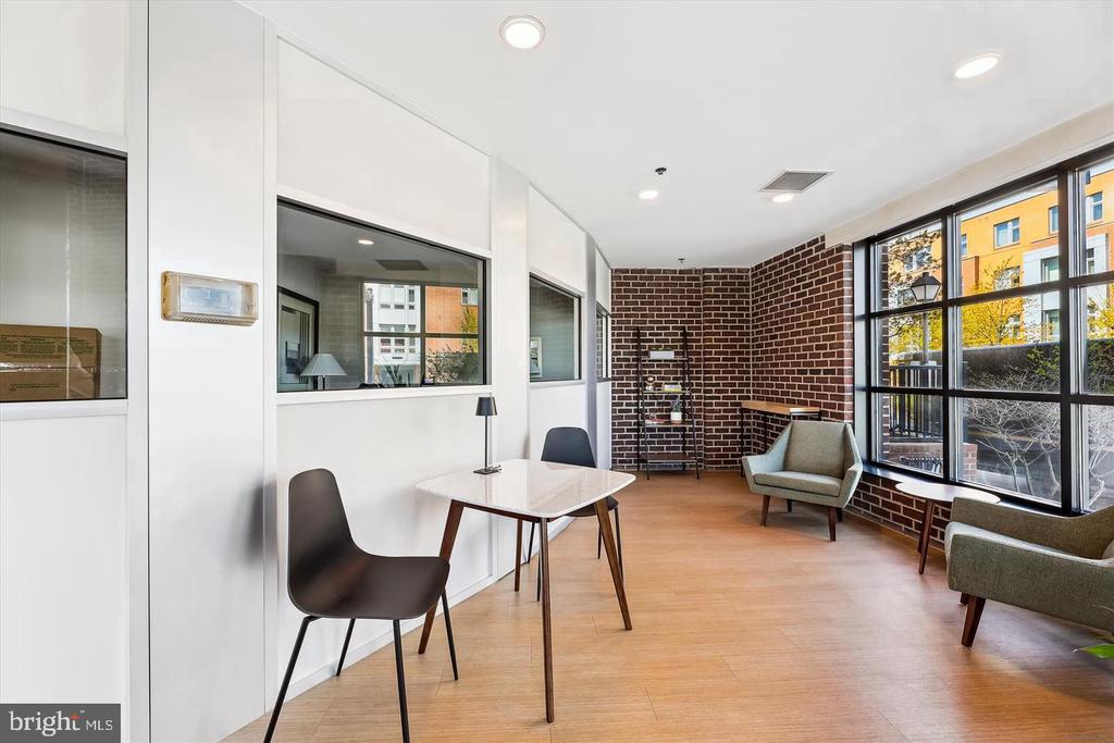 181 E REED AVENUE Unit: 305