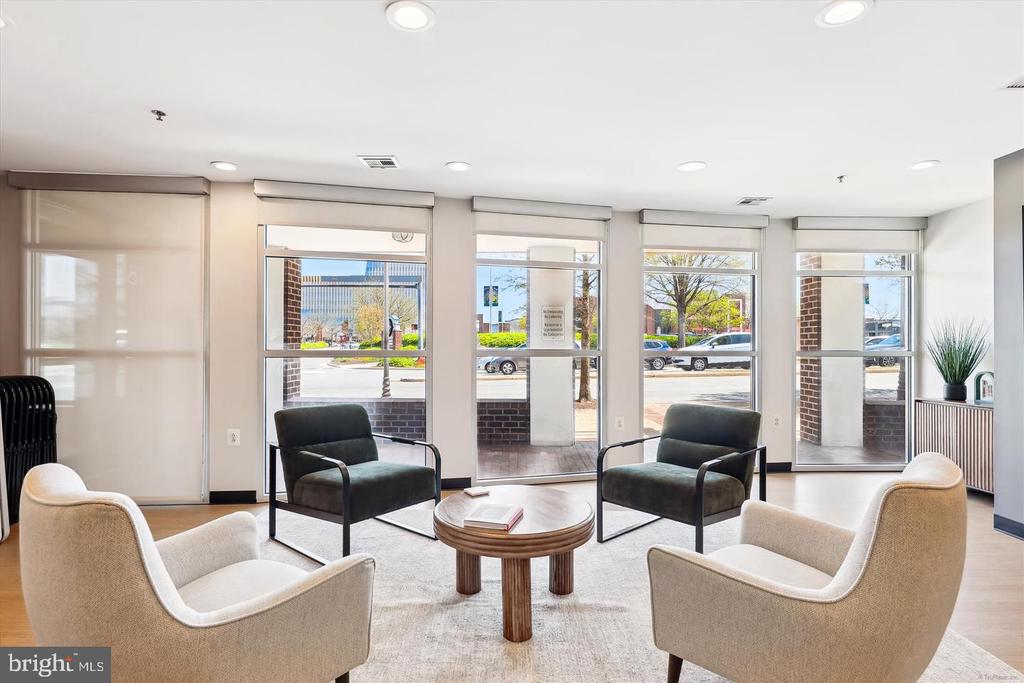 181 E REED AVENUE Unit: 305