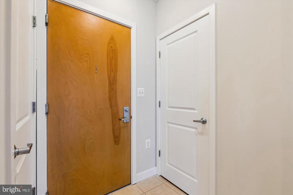 181 E REED AVENUE Unit: 305