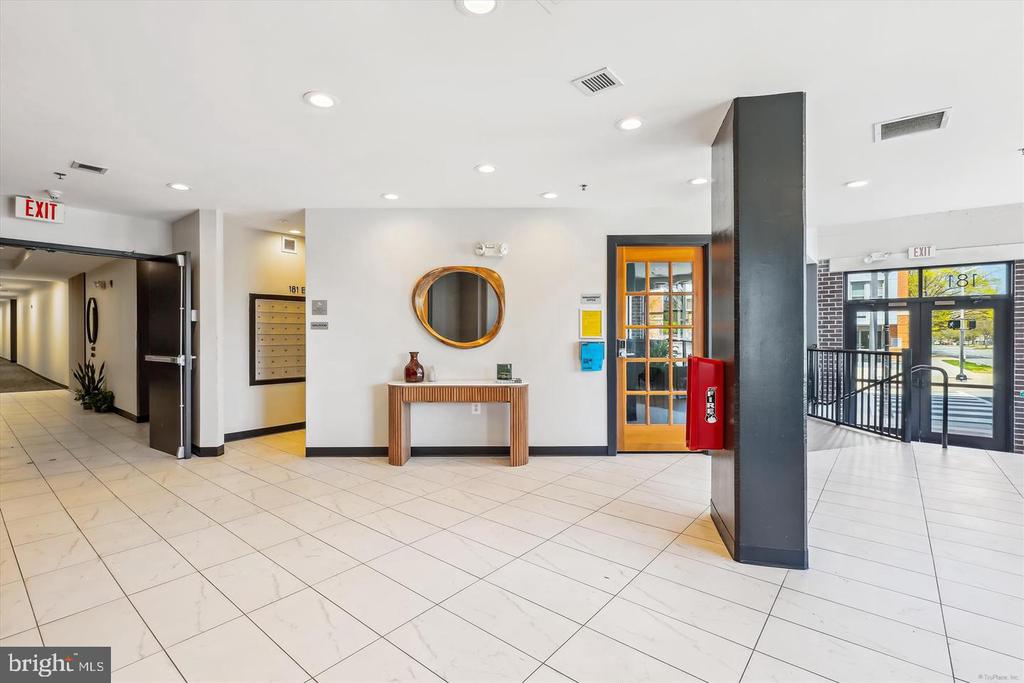 181 E REED AVENUE Unit: 305