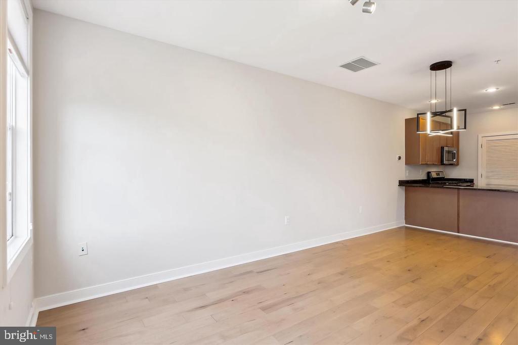 181 E REED AVENUE Unit: 305
