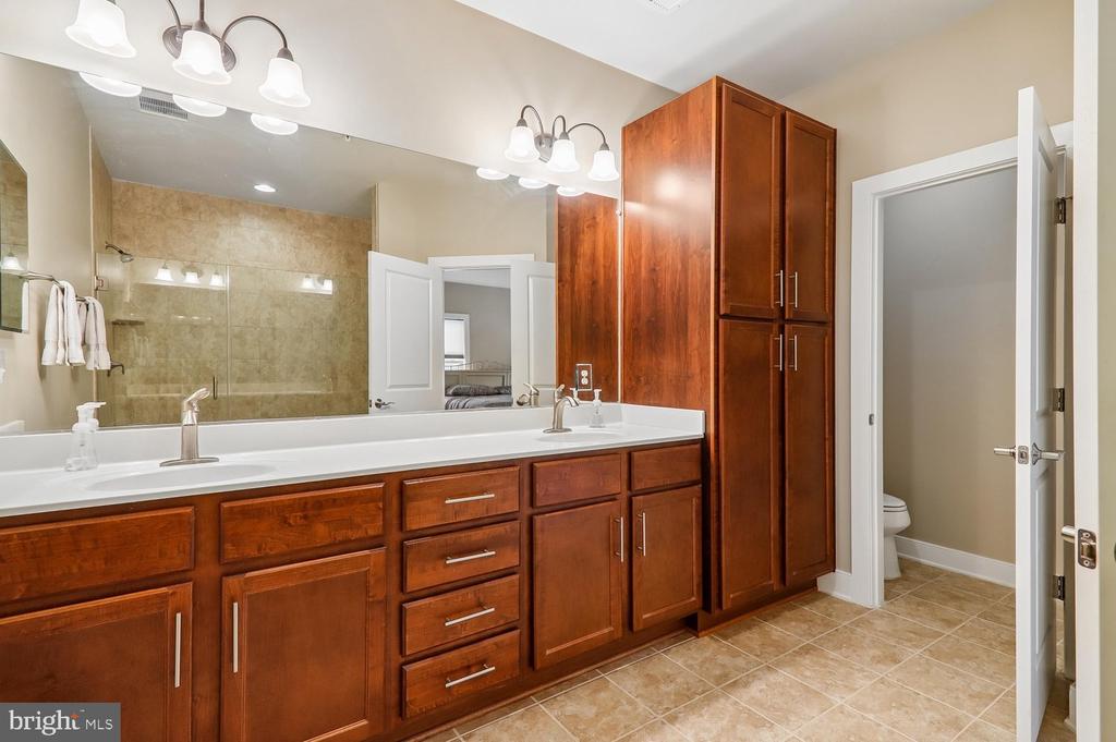620 E HOWELL AVENUE Unit: 102