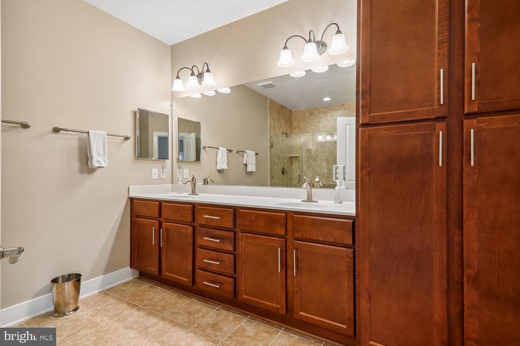 620 E HOWELL AVENUE Unit: 102