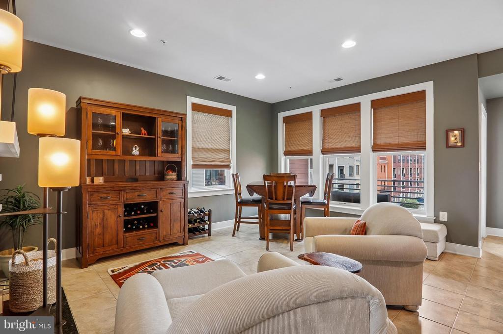 620 E HOWELL AVENUE Unit: 102