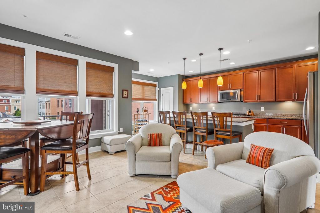 620 E HOWELL AVENUE Unit: 102