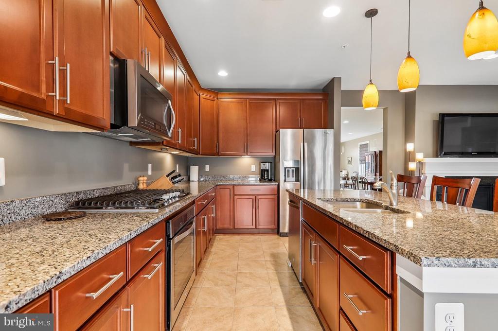620 E HOWELL AVENUE Unit: 102