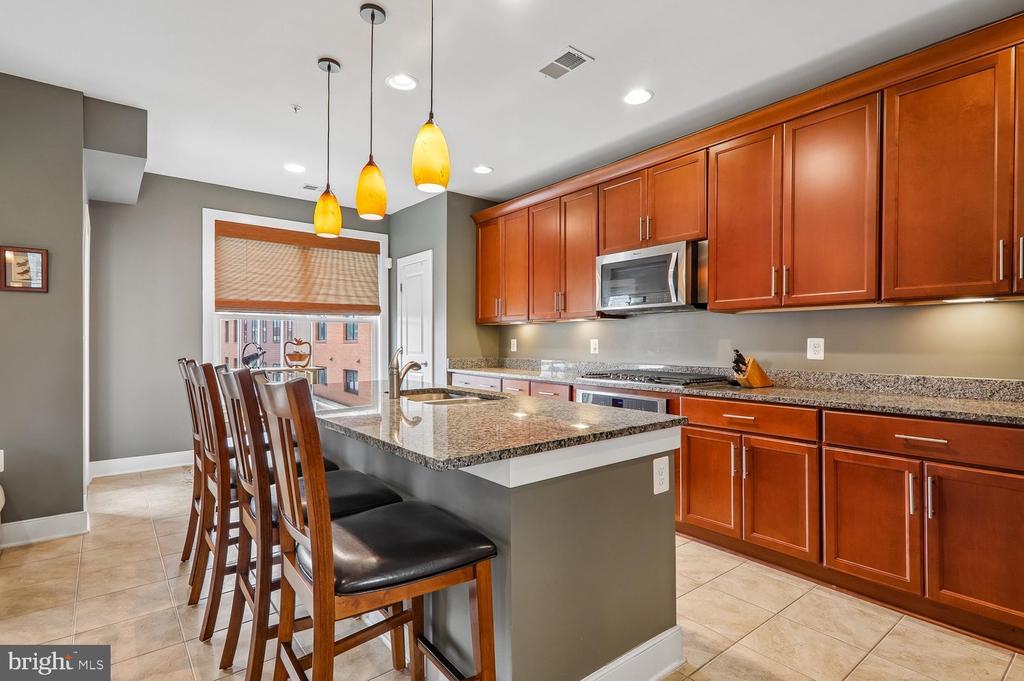 620 E HOWELL AVENUE Unit: 102