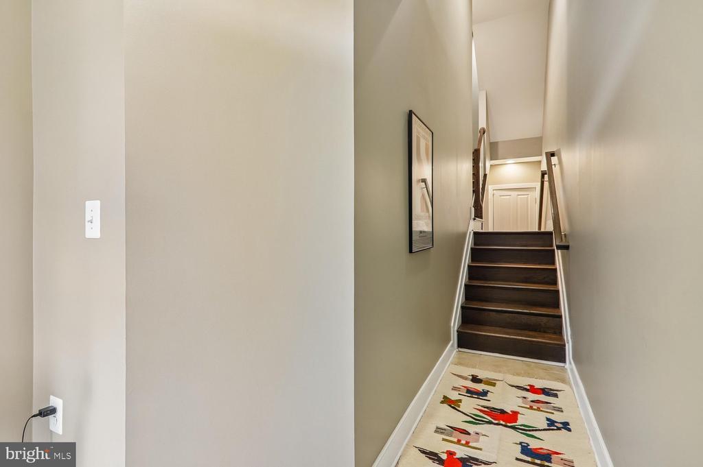 620 E HOWELL AVENUE Unit: 102