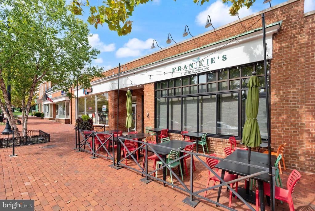 718 S WASHINGTON STREET Unit: 203