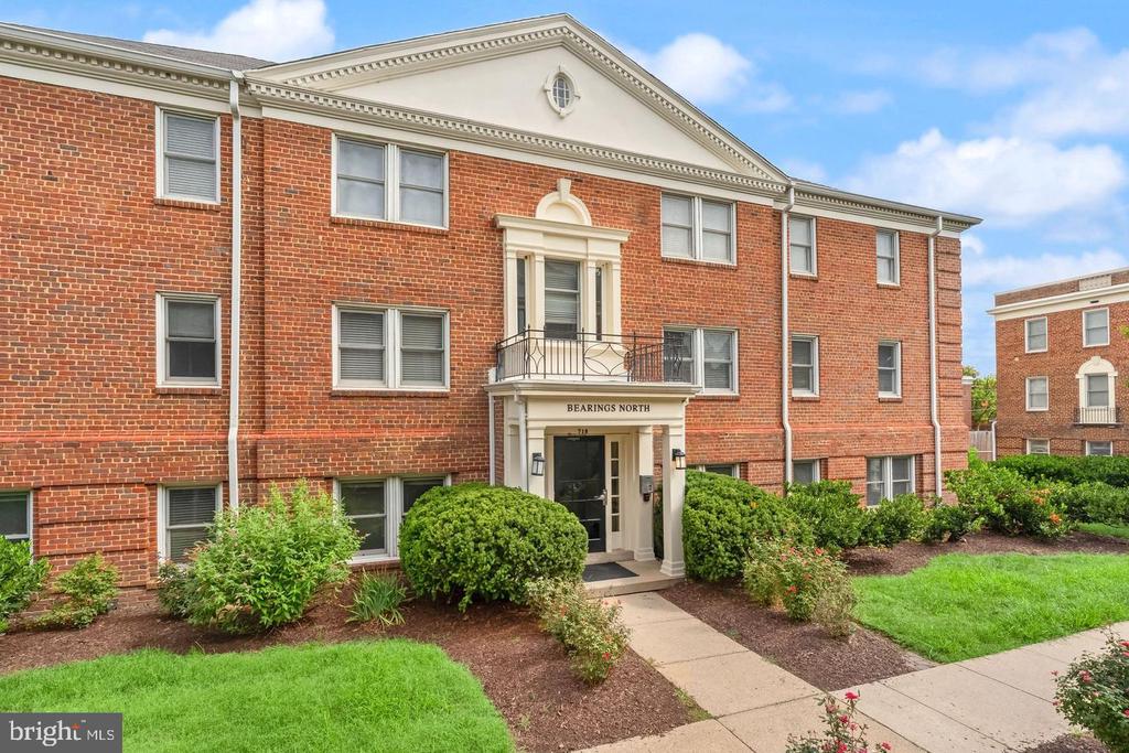 718 S WASHINGTON STREET Unit: 203