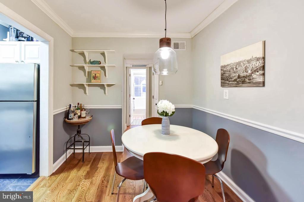 718 S WASHINGTON STREET Unit: 203