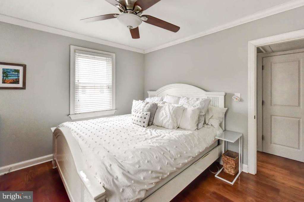 718 S WASHINGTON STREET Unit: 203