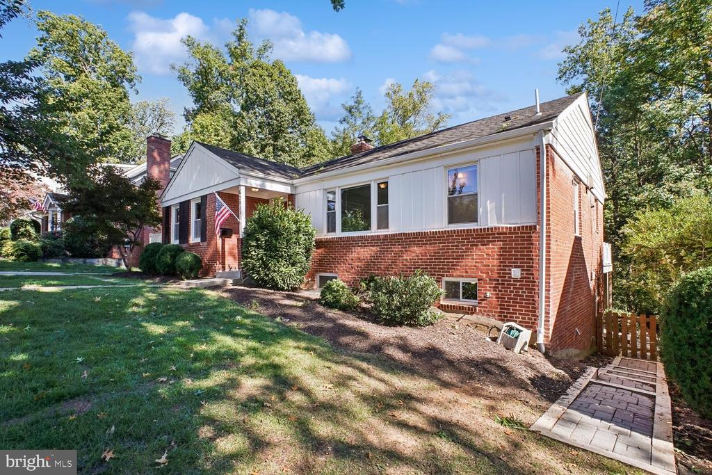 2811 OLD DOMINION BOULEVARD