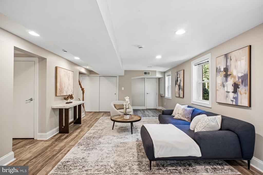 2811 OLD DOMINION BOULEVARD