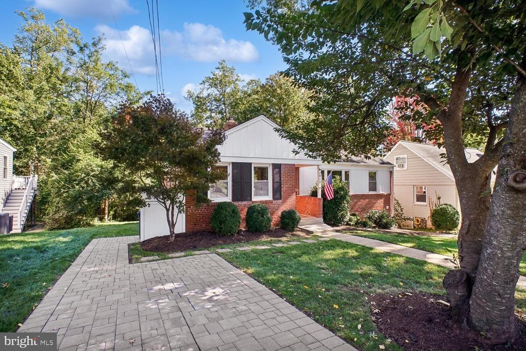 2811 OLD DOMINION BOULEVARD