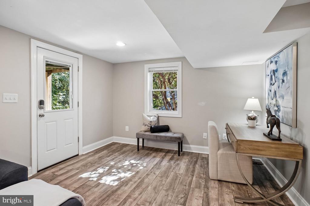 2811 OLD DOMINION BOULEVARD