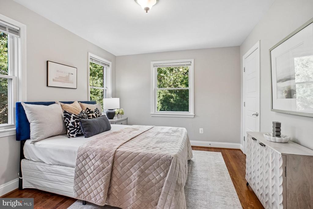 2811 OLD DOMINION BOULEVARD