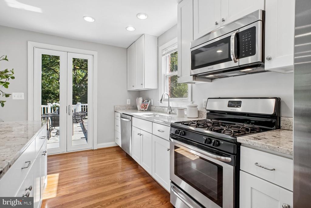 2811 OLD DOMINION BOULEVARD