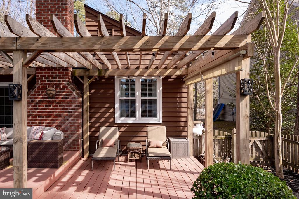 421 LOYALIST DRIVE