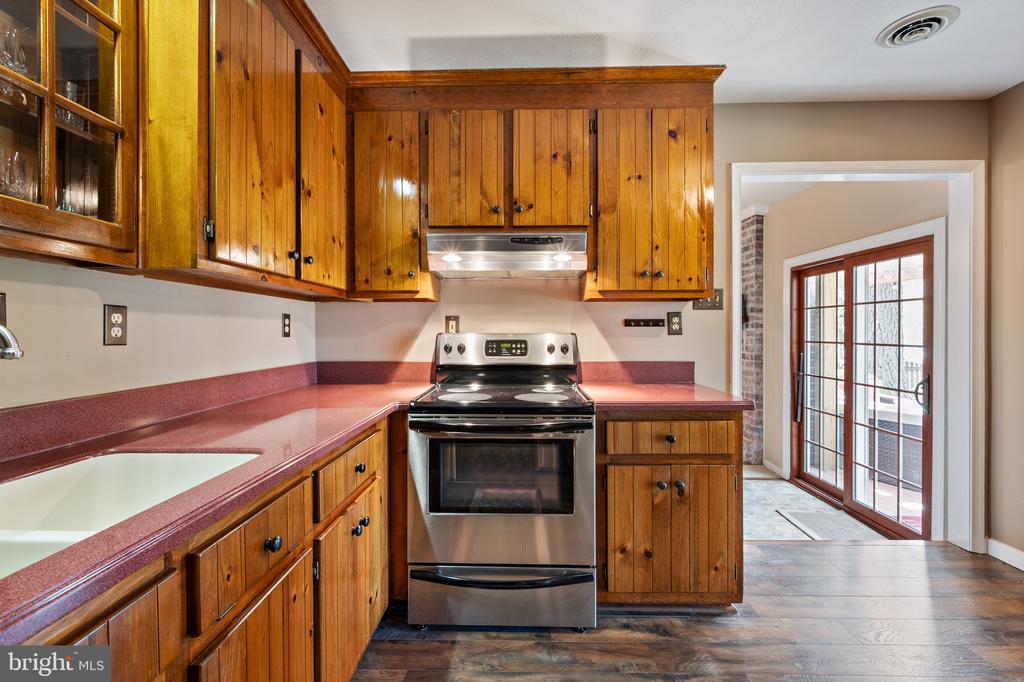 421 LOYALIST DRIVE