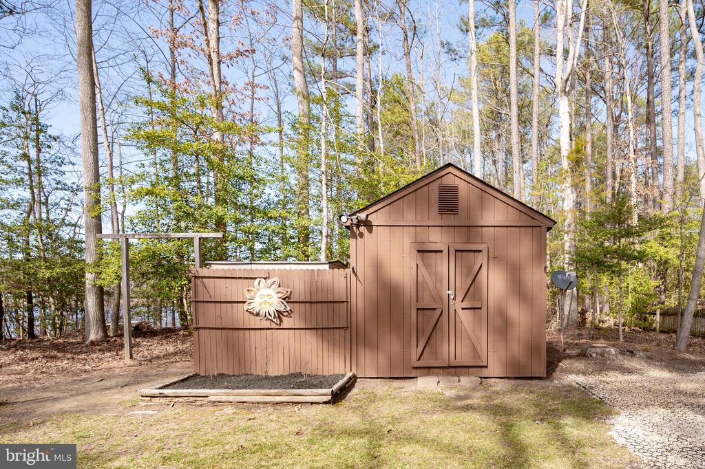 421 LOYALIST DRIVE